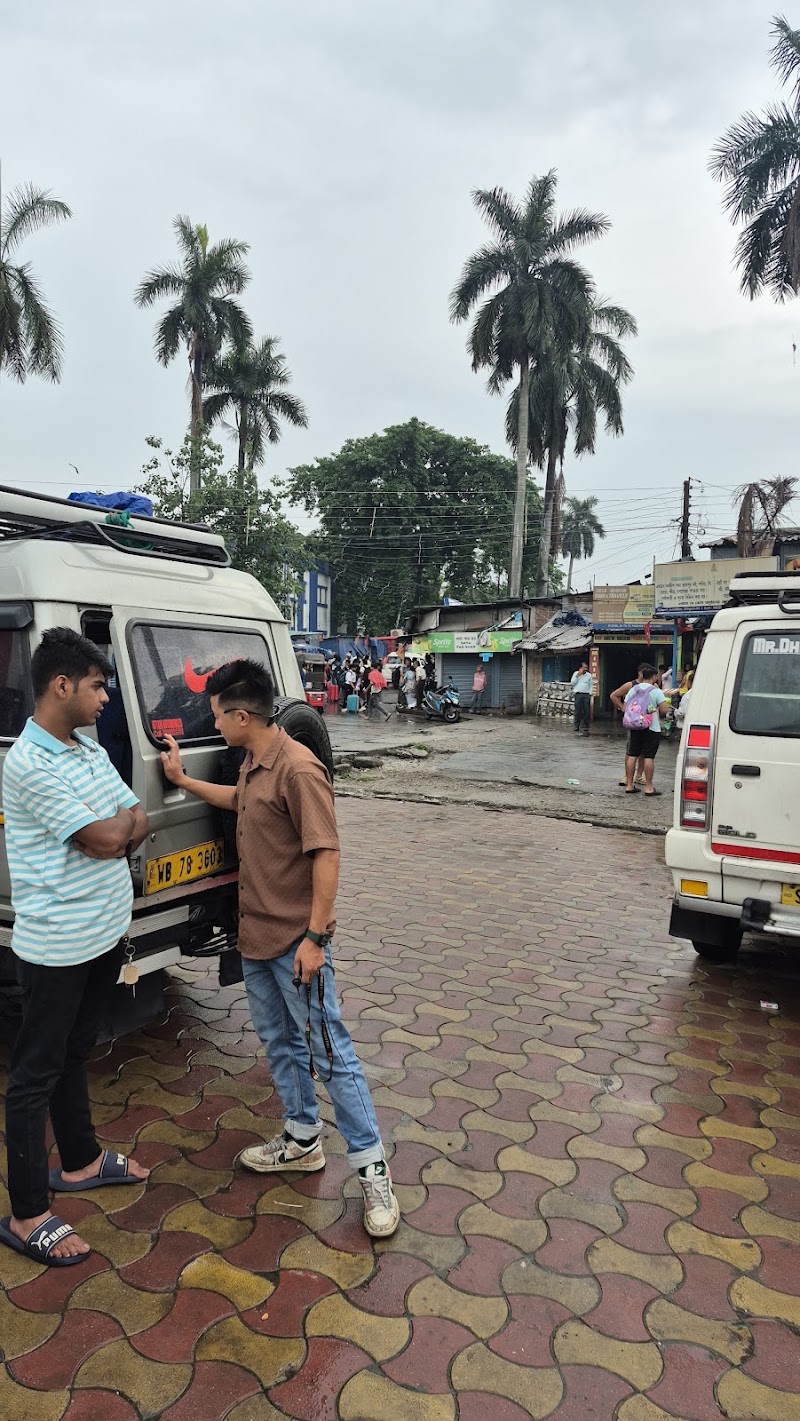 Siliguri Railway Station Junction - Siliguri Railway Station Junction PCF7+FJM, Ward 1, Patiram Jote, Siliguri, West Bengal 734003, India