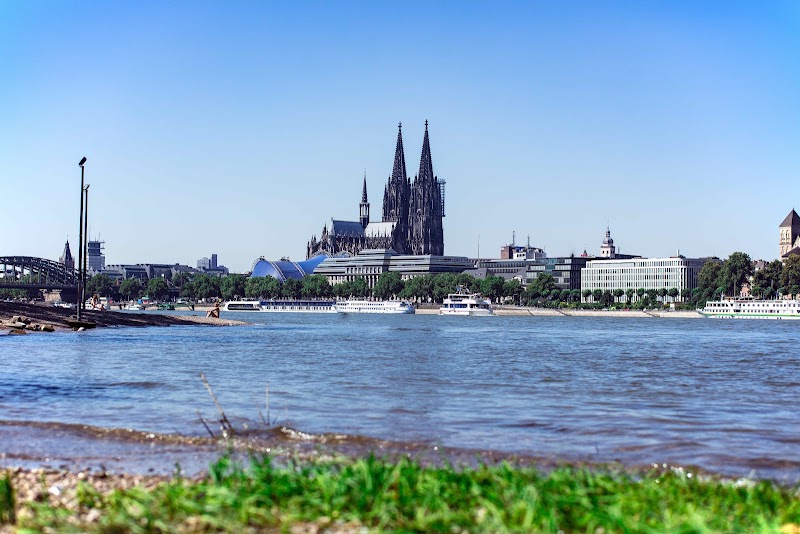 Rheinparkweg 1 - Rheinparkweg 1, 50679 Köln, Germany