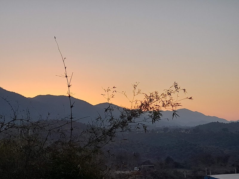 Sunrise and Sunset Point of Pinjore - Sunrise and Sunset Point of Pinjore RW6M+RJ4, Bitna, Haryana 134102, India