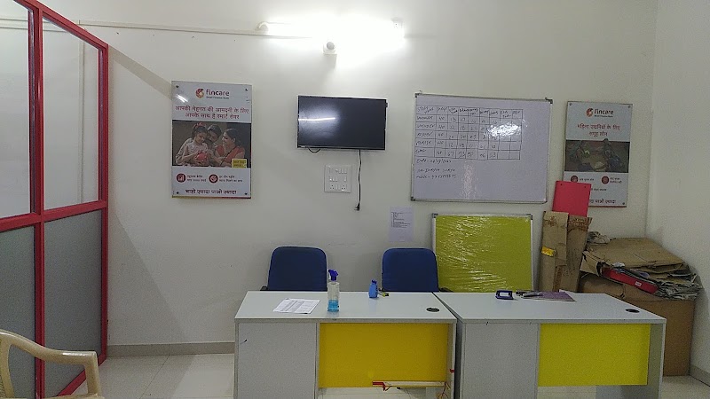 AU Small Finance Bank - AU Small Finance Bank, Ward No 15, 1st Floor, Mahelpara, Main Road, Saraipali, Jharmunda Tukd, Chhattisgarh 493558, India