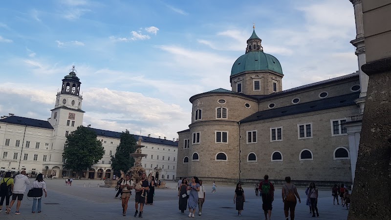 Würstelstand Alter Markt - Würstelstand Alter Markt Alter Markt 3, 5020 Salzburg, Austria