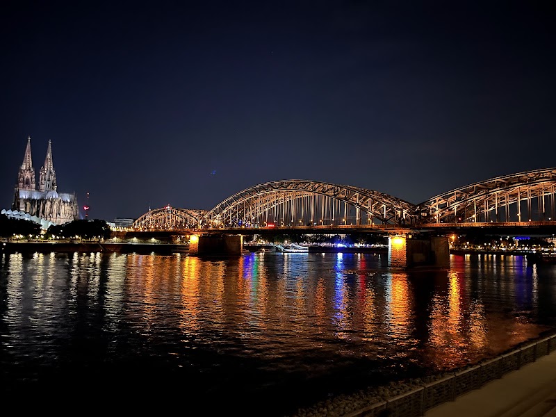 Rheinpromenade Köln-Deutz - Rheinpromenade Köln-Deutz, Hermann-Pünder-Straße 1A, 50679 Köln, Germany
