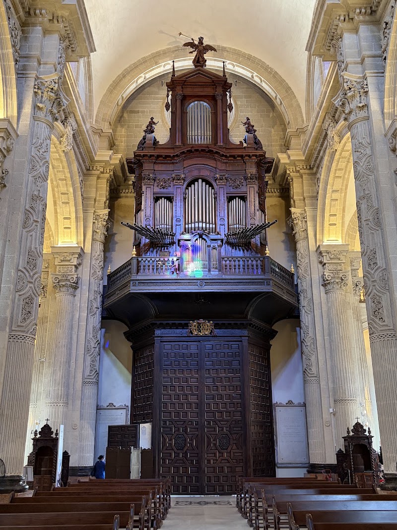 Iglesia Colegial del Divino Salvador - Iglesia Colegial del Divino Salvador Pl. del Salvador, 3, Casco Antiguo, 41004 Sevilla, Spain