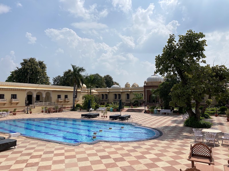 Amar Mahal - Amar Mahal 8JWQ+JJP, near Betwa River, Orchha, Madhya Pradesh 472246, India