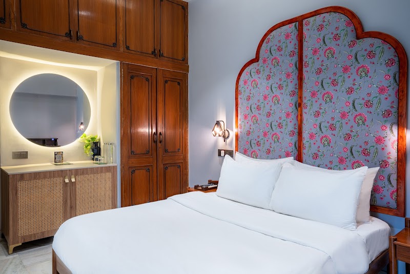 Girisadan - A City Centre Boutique Hotel - Girisadan - A City Centre Boutique Hotel 8, Sardar Patel Marg, Devi Niketan Compound, Dhuleshwar Garden, Hathroi, Jaipur, Rajasthan 302001, India