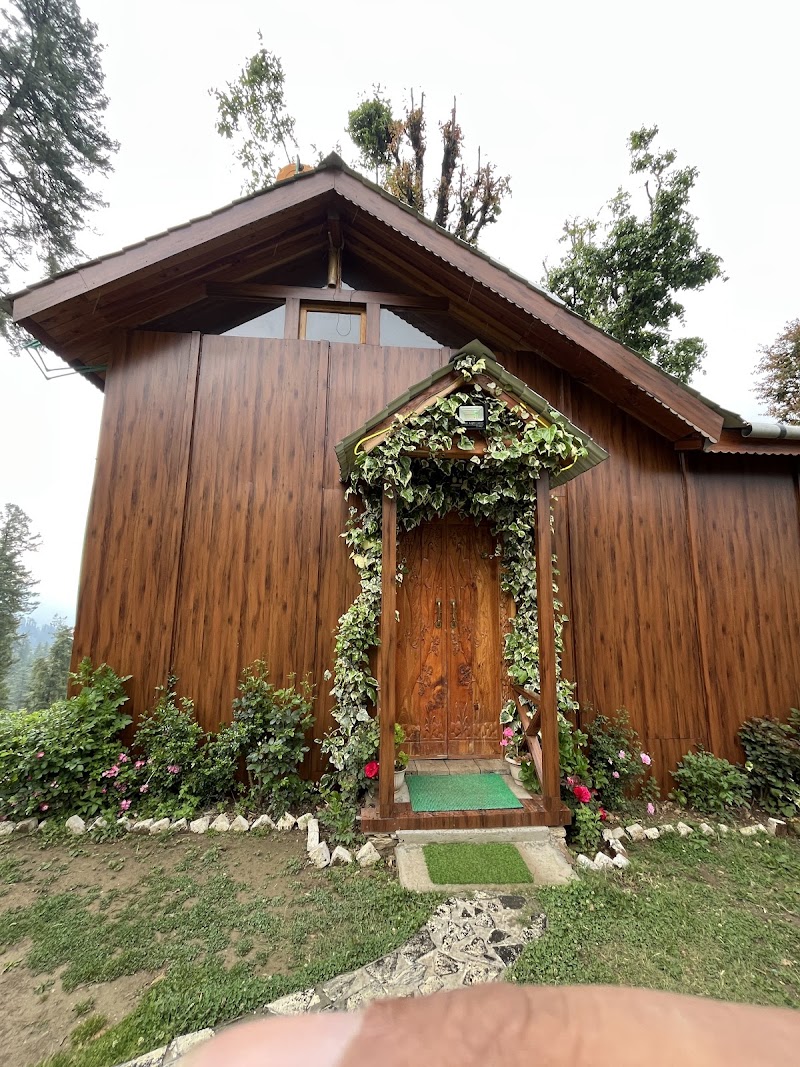 Hunting Wood Treehouse and Kathkuni cottages - Hunting Wood Treehouse and Kathkuni cottages, H9J2+6F Jibhi waterfall road end point of road, Seri, Tandi, Himachal Pradesh 175123, India