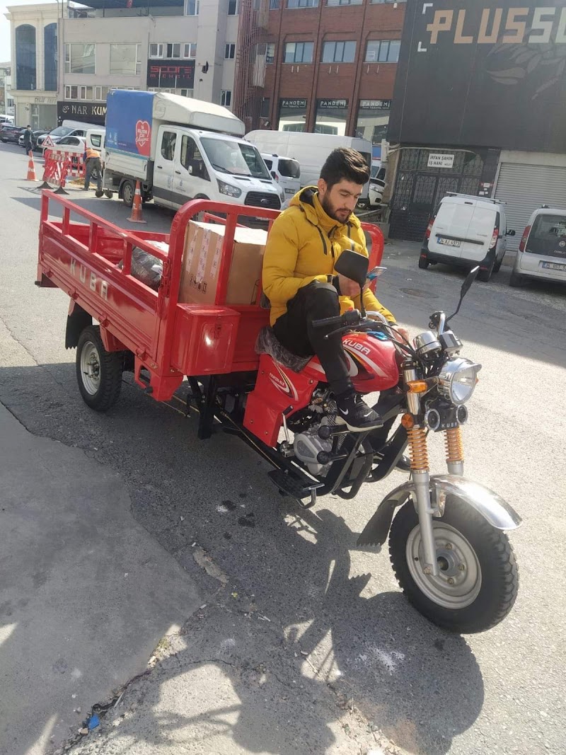 DHL eCommerce - Merter Şubesi - DHL eCommerce - Merter Şubesi, Mehmet Nesih Özmen, Gülizar Sk. Çınar Evleri K Blok No: 5/A, 34173 Güngören/İstanbul, Türkiye