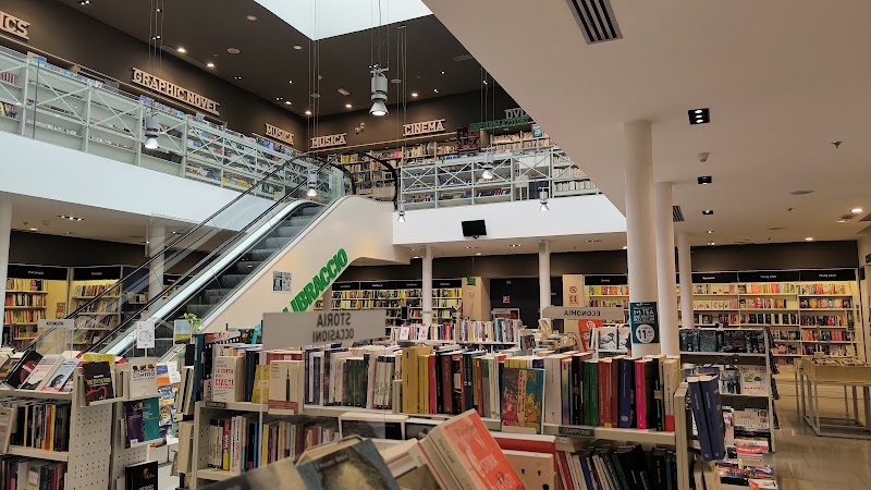 Libreria Libraccio Firenze - Libreria Libraccio Firenze, Via de' Cerretani, 16 rosso, 50123 Firenze FI, Italy
