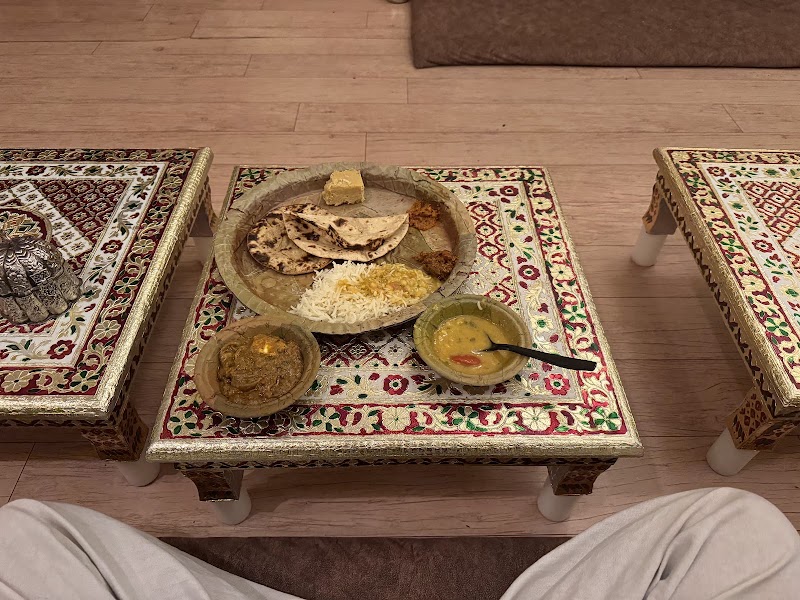 Chokhi thali - Chokhi thali 560, Hawa Mahal Rd, inside Chandi ki taksal, Chandi Ki Taksal, Brahampuri, Jaipur, Jaipur Nagar Nigam Area, Rajasthan 302002, India