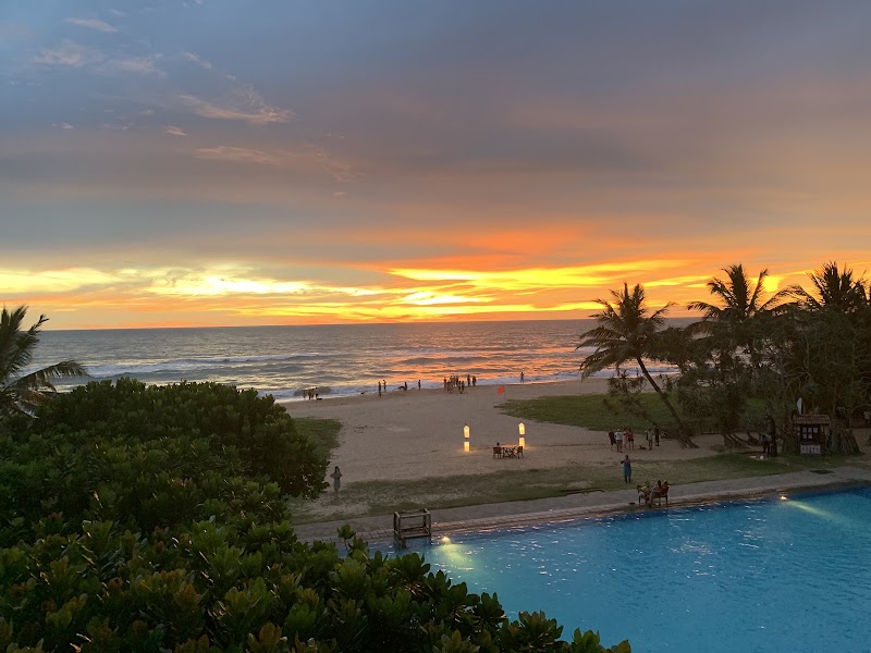 Ahungalla Beach - Ahungalla Beach, 826J+5GR, Rajapaksha Mawatha, Ahungalla 80562, Sri Lanka