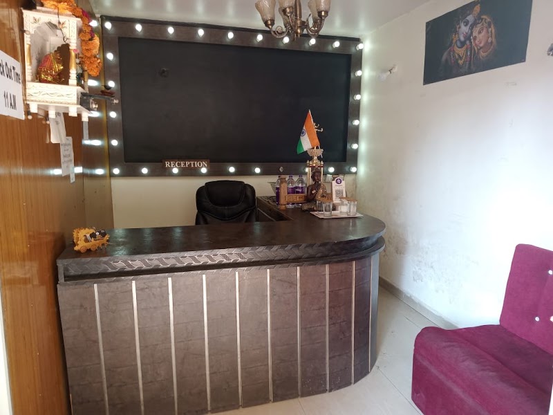 Weekend hotel - Weekend hotel FCFQ+938, Pachmarhi, Pachmarhi Cantt, Madhya Pradesh 461881, India