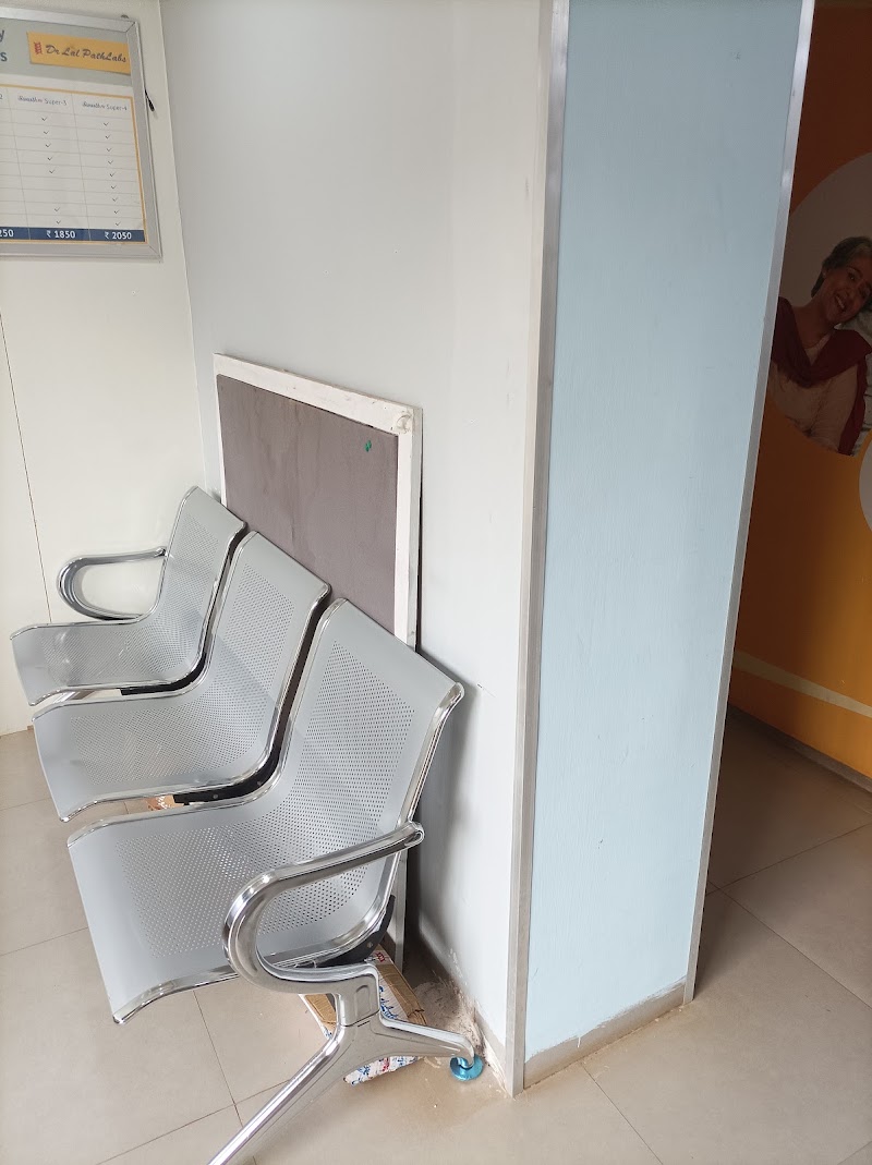 Dr Lal PathLabs - Patient Service Centre - Dr Lal PathLabs - Patient Service Centre, Buniyaad Complex, Plot No 4, Model Town, Nehru Nagar, Durg, Bhilai, Chhattisgarh 490020, India