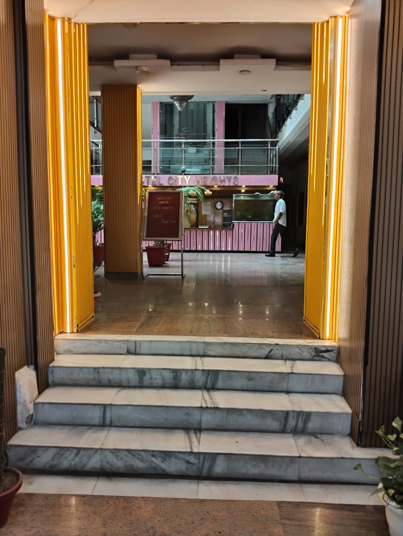 Hotel City heights - Hotel City heights Main Bazar Rd, near hari piorko, Bazar Sangatrashan, Ratan Lal Market, Aram Bagh, Paharganj, New Delhi, Delhi 110055, India