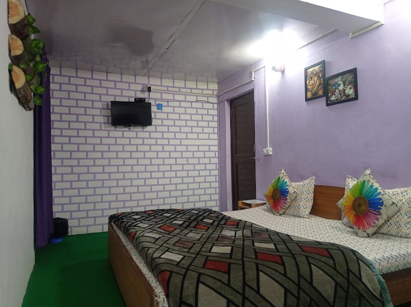 The Peace Jungle Home Stay - The Peace Jungle Home Stay, Chali Ki Jali, Mukteshwar, Uttarakhand 263138, India