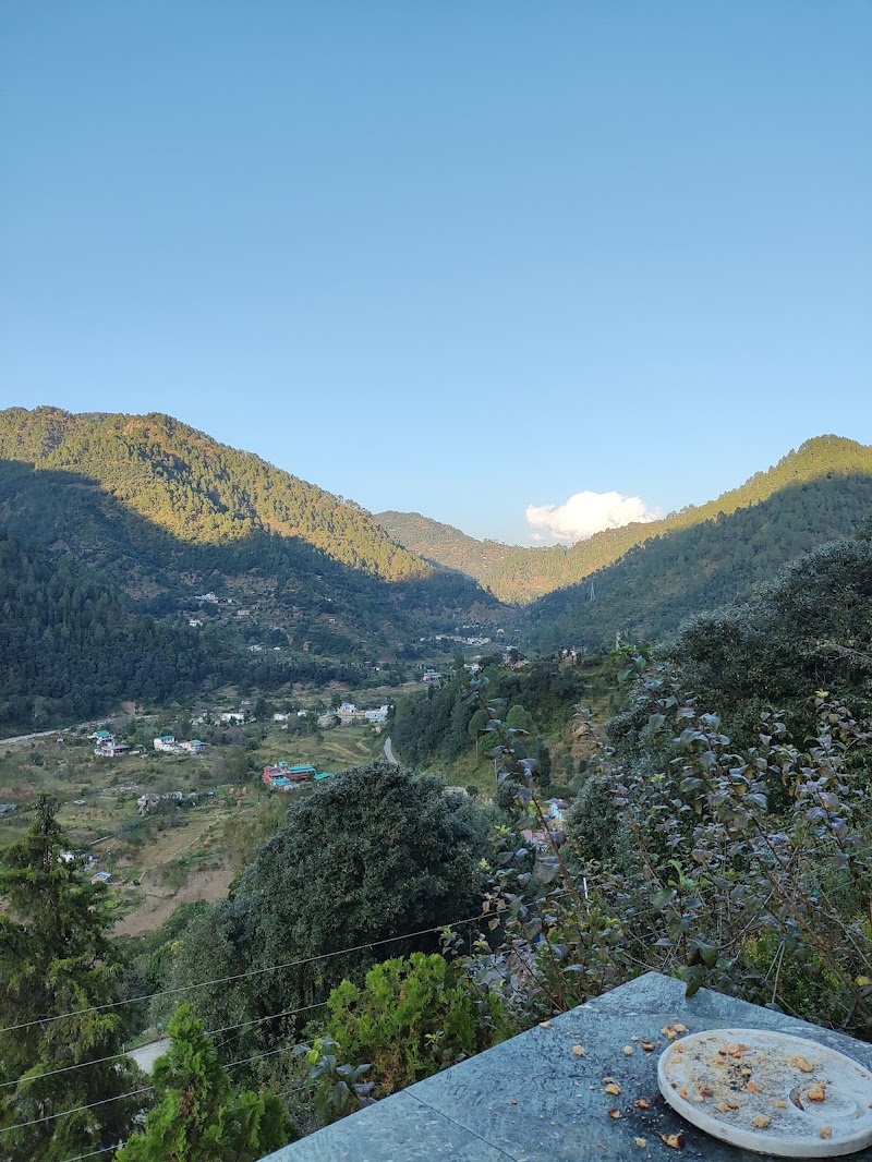 Jhutiya Talla Ramgarh Nainital - Jhutiya Talla Ramgarh Nainital, CHW6+C7R, Kaichi - Ramgarh Rd, Ramgarh, Uttarakhand 263137, India