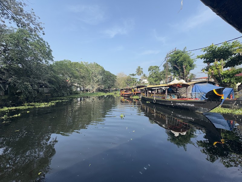 Alleppey Backwaters - Alleppey Backwaters Punnamada, Kottankulangara, Alappuzha, Aryad South, Kerala 688006, India