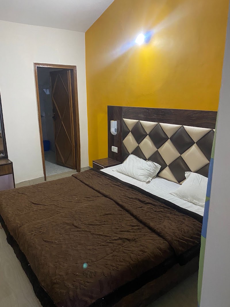 Hotel Snow View Dhanaulti - Hotel Snow View Dhanaulti, HOTEL SNOW VIEW, Chamba - Mussoorie Rd, Dhanolti, Uttarakhand 249180, India