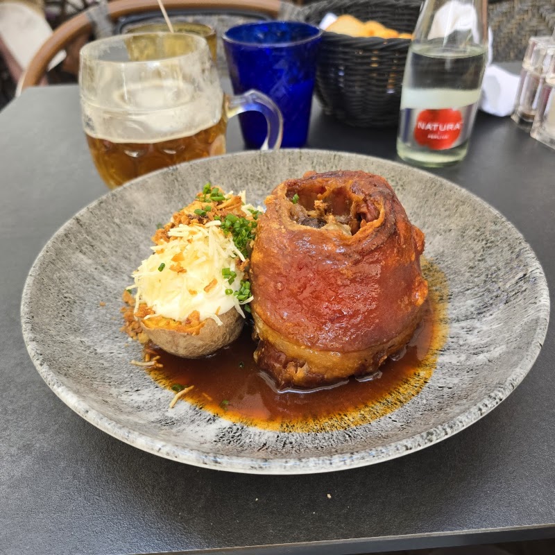 Restaurant Pod Věží - Restaurant Pod Věží Mostecká 58/2, Malá Strana, 118 00 Praha-Praha 1, Czechia