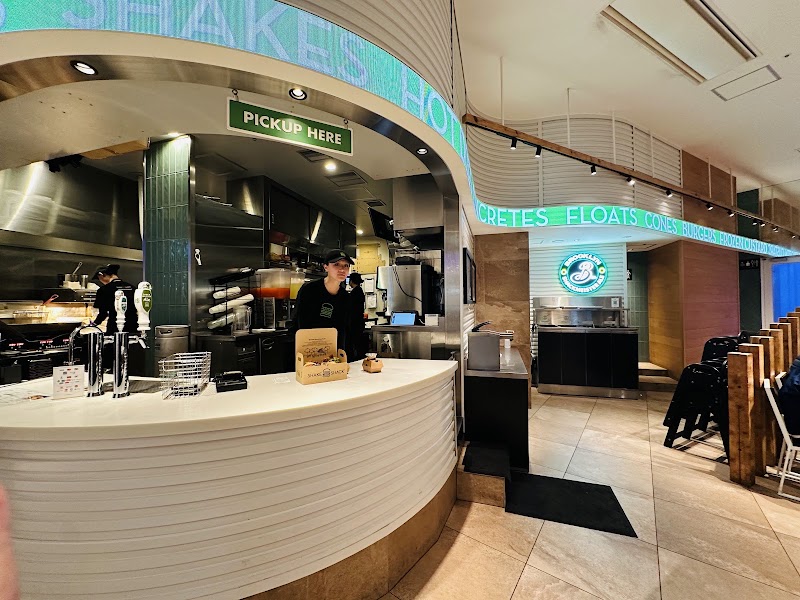 Shake Shack - Shake Shack Japan, 〒554-0024 Osaka, Konohana Ward, Shimaya, 6-chōme−2−５２ ザパークフロントホテルアットユニバーサル・スタジオ・ジャパン ３０５ 内
