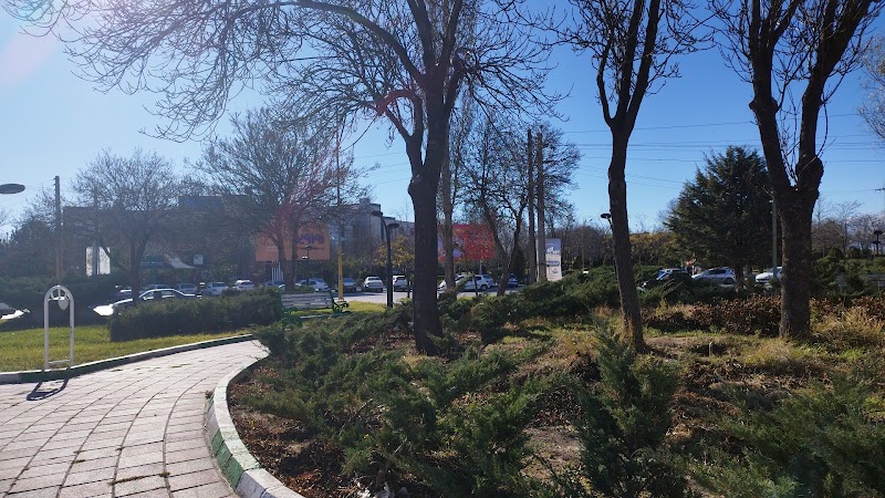 Police square - Police square, Ardabil, استان اردبیل، اردبیل، بزرگراه میلاد،، 679W+J3M, Iran