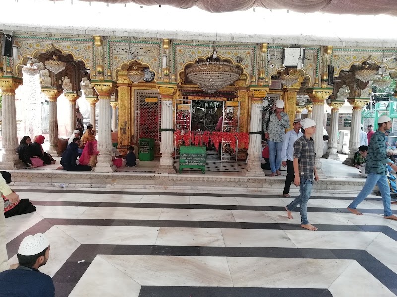 Dargah Nizamuddin Aulia - Dargah Nizamuddin Aulia B-27, Nizamuddin, Nizammudin West Slum, Nizamuddin West, New Delhi, Delhi 110013, India
