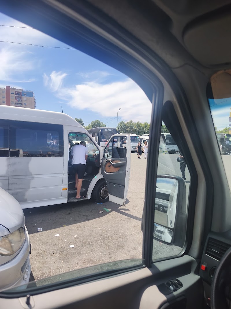 Terminali i Autobusëve të Jugut & Veriut - Terminali i Autobusëve të Jugut & Veriut, 8QVG+MQ8, Kthesa e Kamzës, Kashar, Albania