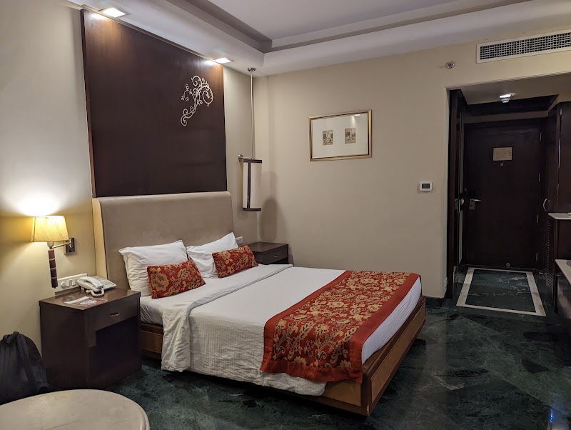 Mansingh Palace - Mansingh Palace 8, Fatehabad Rd, Bansal Nagar, Tajganj, Agra, Uttar Pradesh 282001, India