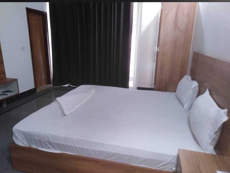 Hotel O by OYO Devansh Inn - Hotel O by OYO Devansh Inn Plot No- 04 , Pocket -07, Near Ramphal chock, Ramphal Chowk, Pocket 2, Block E, Sector - 07, Dwarka, New Delhi, Delhi, 110077, India