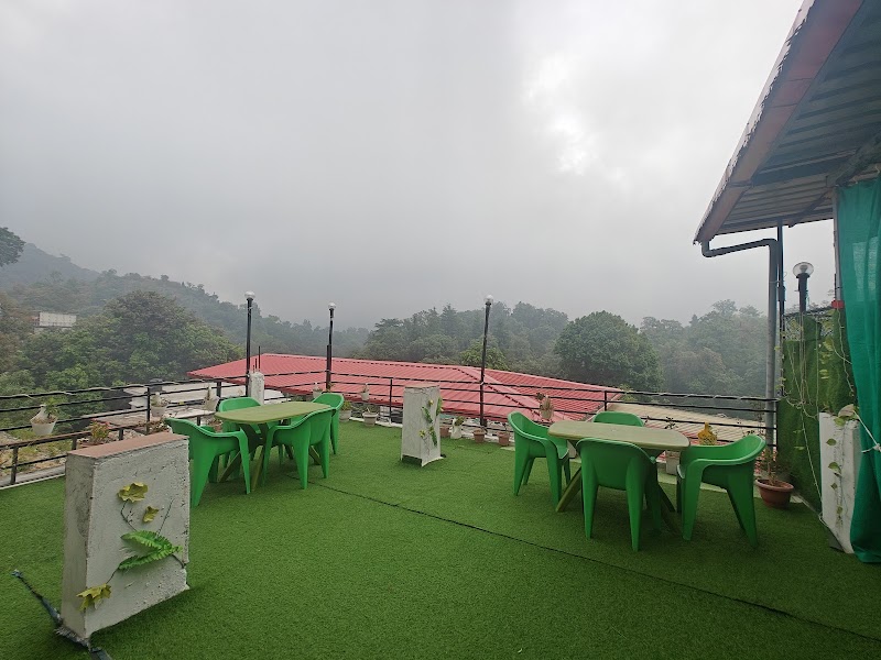Ghai's Sunrise Homestay - Ghai's Sunrise Homestay Jharipani Rd, opp. Kamal Cottage, Barloganj, Mussoorie, Uttarakhand 248179, India