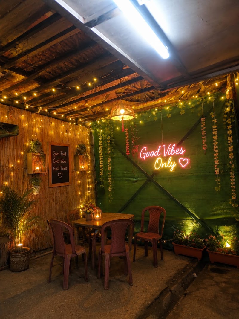 CD chai darbar - CD chai darbar, 35Q3+JM9, River View Rd, Gond Para, choupati, Gol Bazar, Chhattisgarh 495001, India