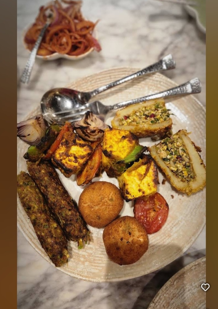 Gulati Restaurant, Gurugram - Gulati Restaurant, Gurugram A Block, Mega Mall Gurgaon, Dt Mega Mall, Golf Course Road Upper Ground Floor, Sector 28, DLF Phase 1, Gurugram, Haryana 122002, India