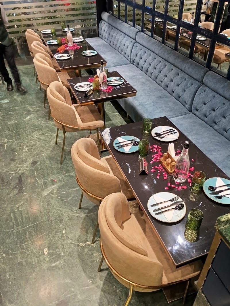 Qua Restaurant&Bar - Qua Restaurant&Bar Shop no 13-15, 72, Rajpur Rd, Kandholi, Chironwali, Dehradun, Uttarakhand 248001, India