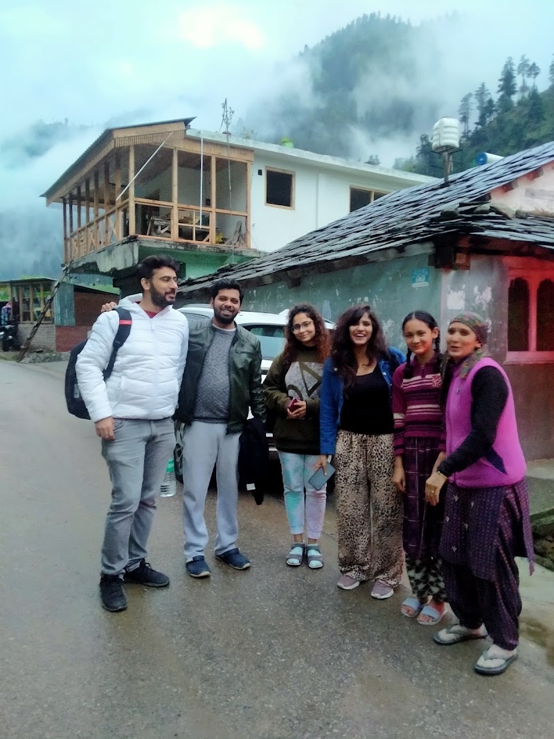 Tirthan Valley Pine View Home Stay - Tirthan Valley Pine View Home Stay, Vill. Faryadi Tirthan Valley, Pine View Home Stay, Banjar, Chippni, Himachal Pradesh 175123, India