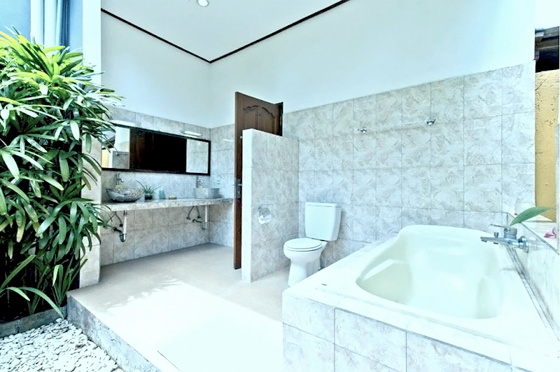 The Nenny Bali Villa | 3 Bedroom Family Home Rentals Seminyak - The Nenny Bali Villa | 3 Bedroom Family Home Rentals Seminyak, Jl. Lebak Sari Jl. Petitenget No.6B, Seminyak, Kec. Kuta Utara, Kabupaten Badung, Bali 80361, Indonesia