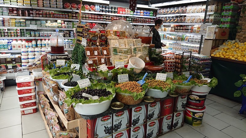 Tuesday and Friday bazaar - Tuesday and Friday bazaar, Hasanpaşa, Uzunçayır Cd., 34722 Kadıköy/İstanbul, Türkiye