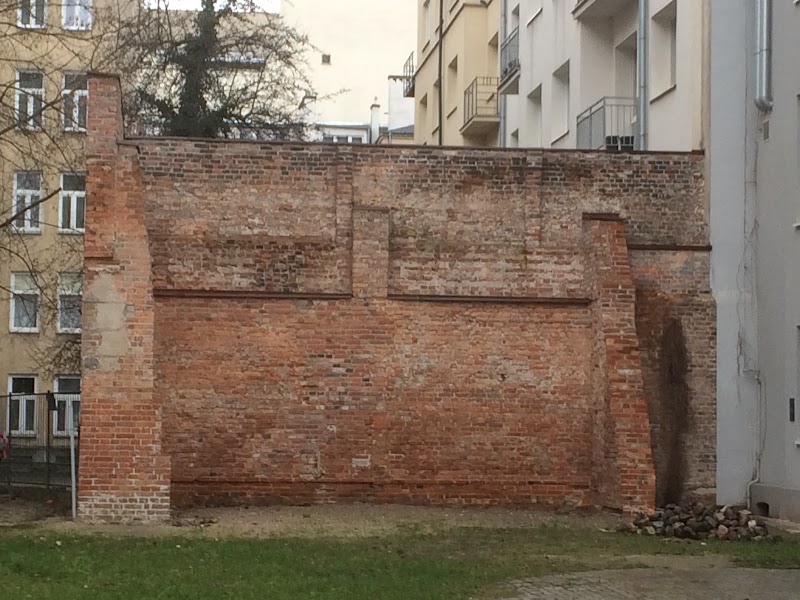 Fragment Of Ghetto Wall - Fragment Of Ghetto Wall, Sienna 55, 00-820 Warszawa, Poland