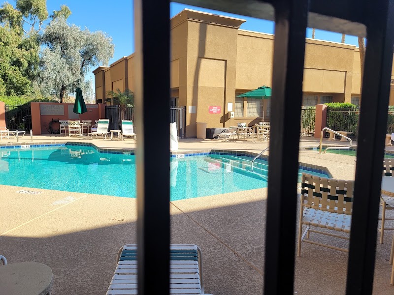 GreenTree Inn & Suites Phoenix Sky Harbor - GreenTree Inn & Suites Phoenix Sky Harbor, 4234 S 48th St, Phoenix, AZ 85040, USA
