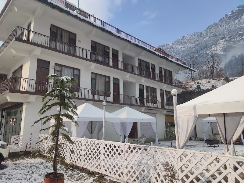 Apple farm homestay - Apple farm homestay, Nangabagh, near Paragliding point, Bandrol, Chhatan Seri, Himachal Pradesh 175128, India
