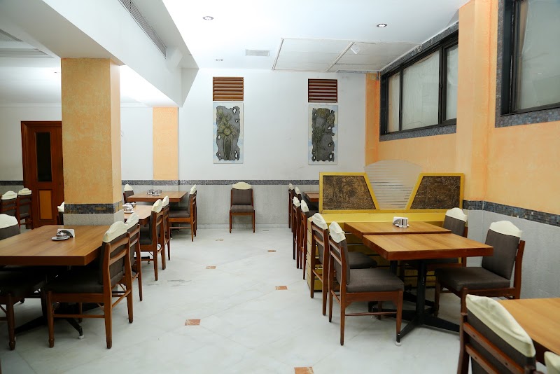 Surguru Veg Restaurant ஸற்குரு உணவகம்