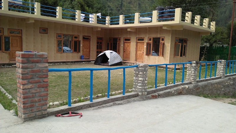 Tirthan Inn Resort - Tirthan Inn Resort Nagini, Tirthan Valley Rd, Pekhri, Gushaini, Himachal Pradesh 175123, India