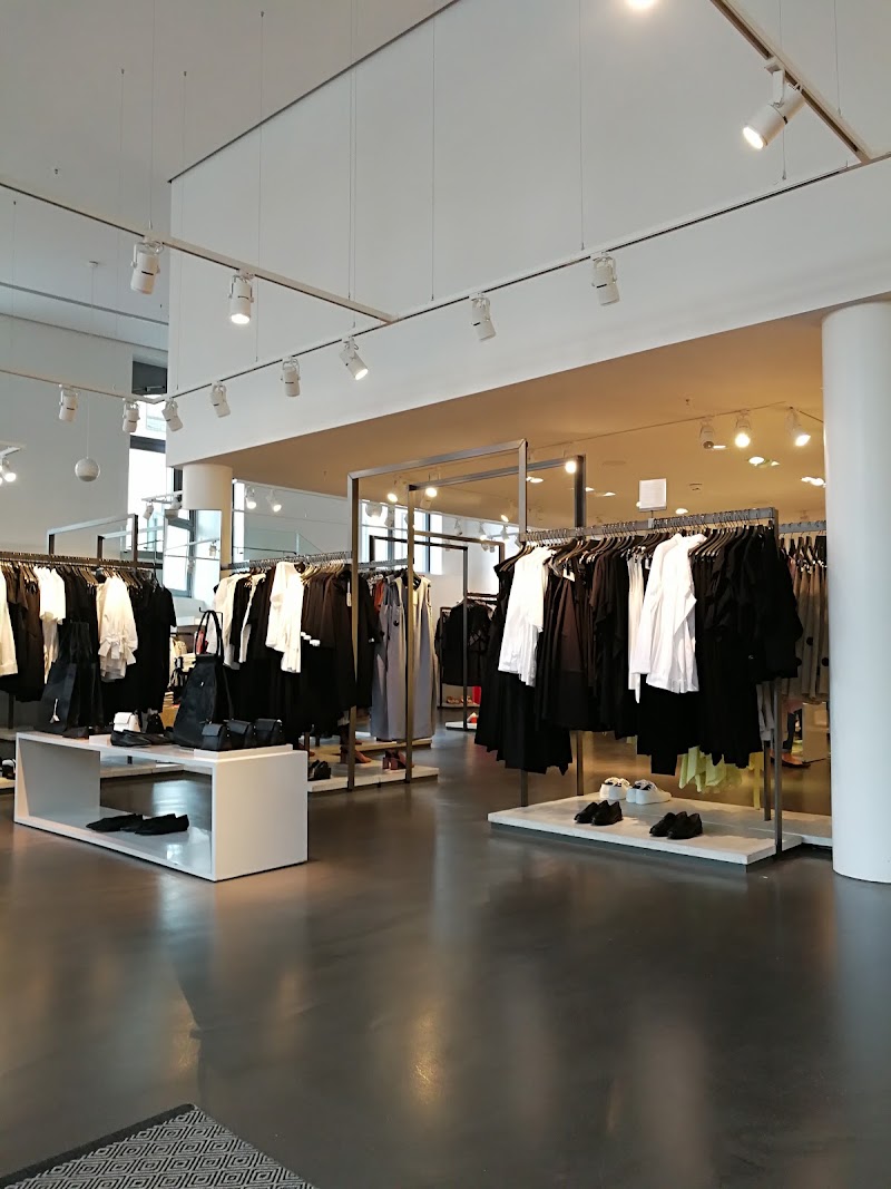 COS - COS, Goethepl. 4, 60311 Frankfurt am Main-Innenstadt I, Germany