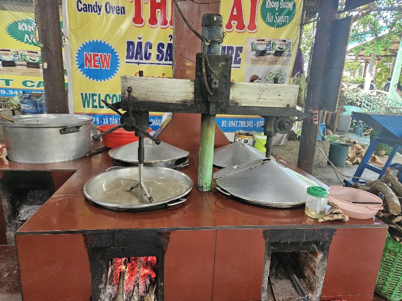 Thien Ai Coconut Candy Oven - Thien Ai Coconut Candy Oven, 89JF+P8J, Phu Tuc, Vinh Long, Vietnam