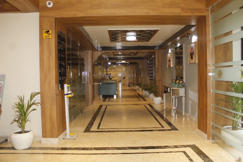 LUXUS INN HOTEL - LUXUS INN HOTEL Luby Circular Rd, Sardar Patel Nagar, Dhanbad, Jharkhand 826007, India