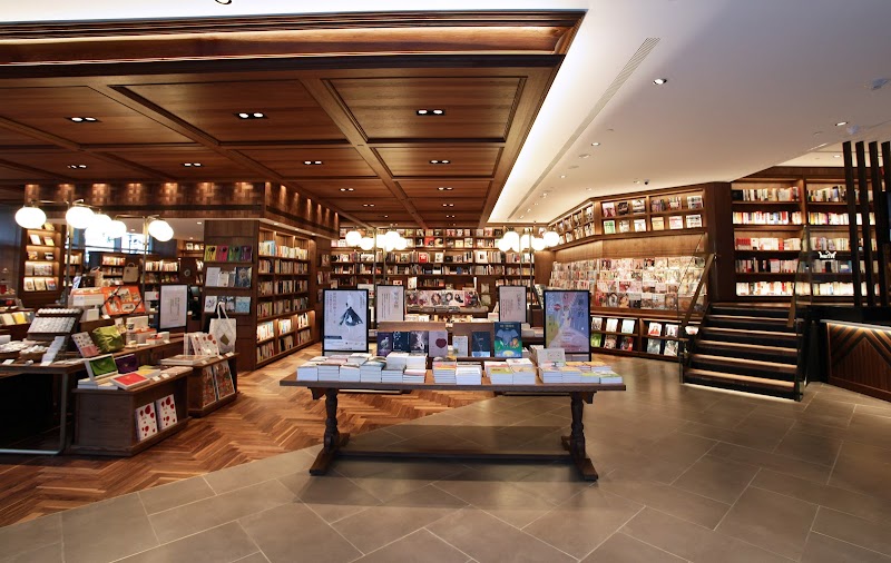 TSUTAYA BOOKSTORE Songshan Station Store - TSUTAYA BOOKSTORE Songshan Station Store 110, Taiwan, Taipei City, Xinyi District, Yongji Village, Songshan Rd, 11號3樓, No