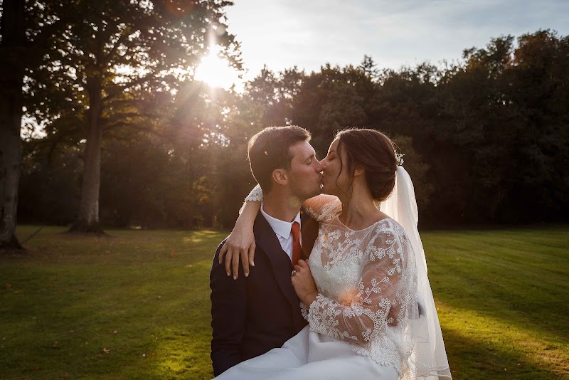 Le miroir d'images : Mariage et Famille - Le miroir d'images : Mariage et Famille 12 Rue de la Genolière, 44640 Le Pellerin, France
