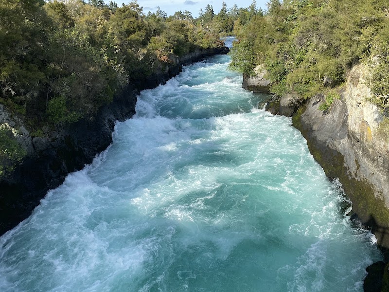 Lady Knox Geyser - Lady Knox Geyser 201 Waiotapu Loop Rd, Rotorua, Waiotapu 3073, New Zealand