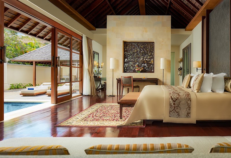 The Royal Santrian Luxury Beach Villas - The Royal Santrian Luxury Beach Villas Nusa Dua, Jl. Pratama, Benoa, Kec. Kuta Sel., Kabupaten Badung, Bali 80361, Indonesia