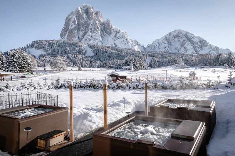 Monte Pana - Dolomites Hotel - Monte Pana - Dolomites Hotel Streda Pana, 45, 39047 Santa Cristina Valgardena BZ, Italy