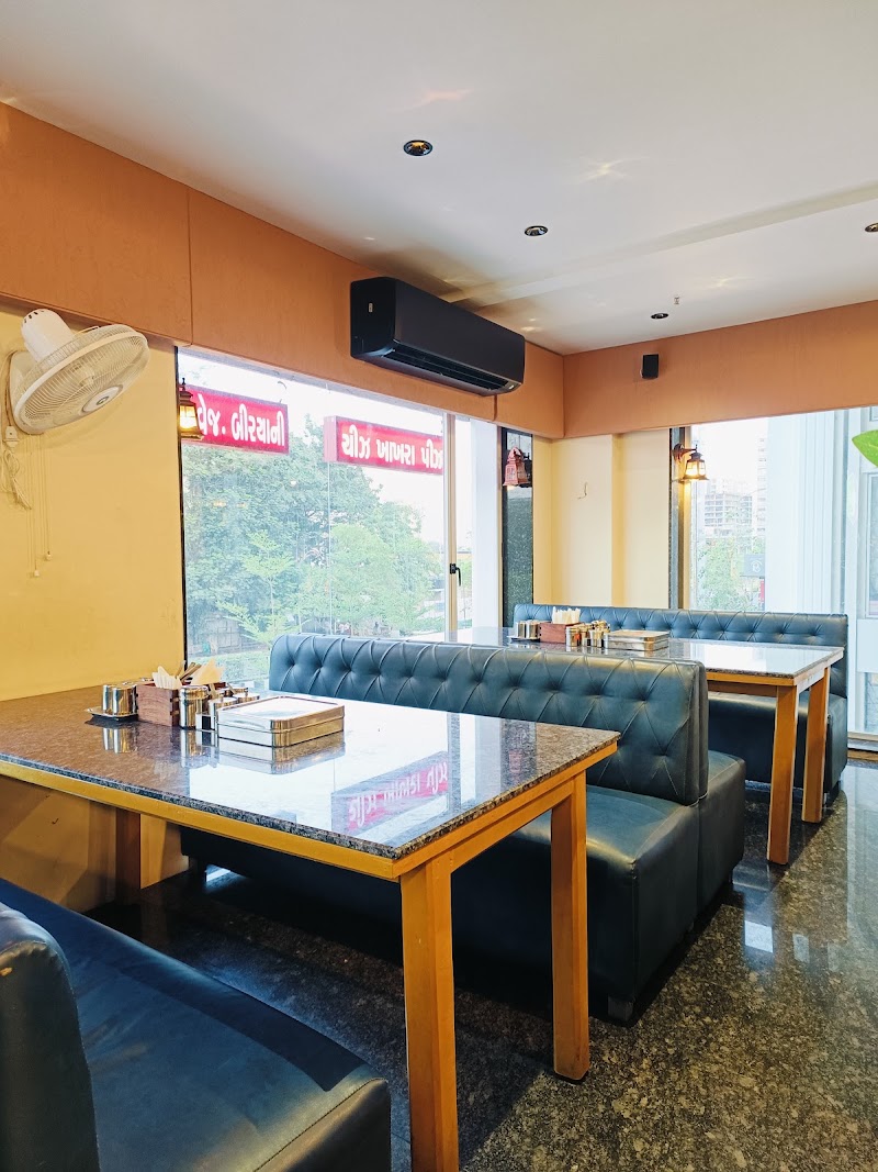 Shree khodiyar kathiyawadi dhaba - Shree khodiyar kathiyawadi dhaba, UG 16/17, Black Bunny Circle, Vacanza Trade Center, VIP Rd, near Sidhhi Vinayak Mandir, Vesu, Surat, Gujarat 395007, India