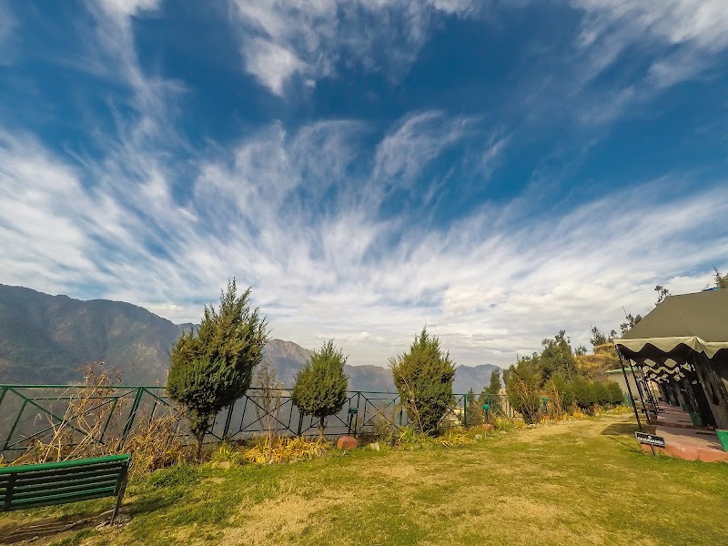 Whispering Pines Himalayan Retreat - Whispering Pines Himalayan Retreat, Village Bhamorikhal, Jwarna,, PO Kanatal, Off Mussoorie - Chamba Road, Dhanolti, Tehri Range, Uttarakhand 249145, India